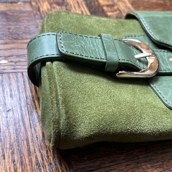 Banana Republic Green Cow Leather Clutch - Picture 2 of 14